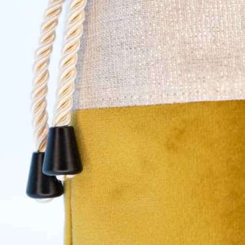 sac-porte-gourde-chic-velours-detail1.jpg